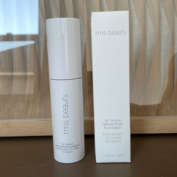 RMS Beauty ReEvolve Liquid Foundation OUTER REFILL CONTAINER ONLY - Picture 1 of 1